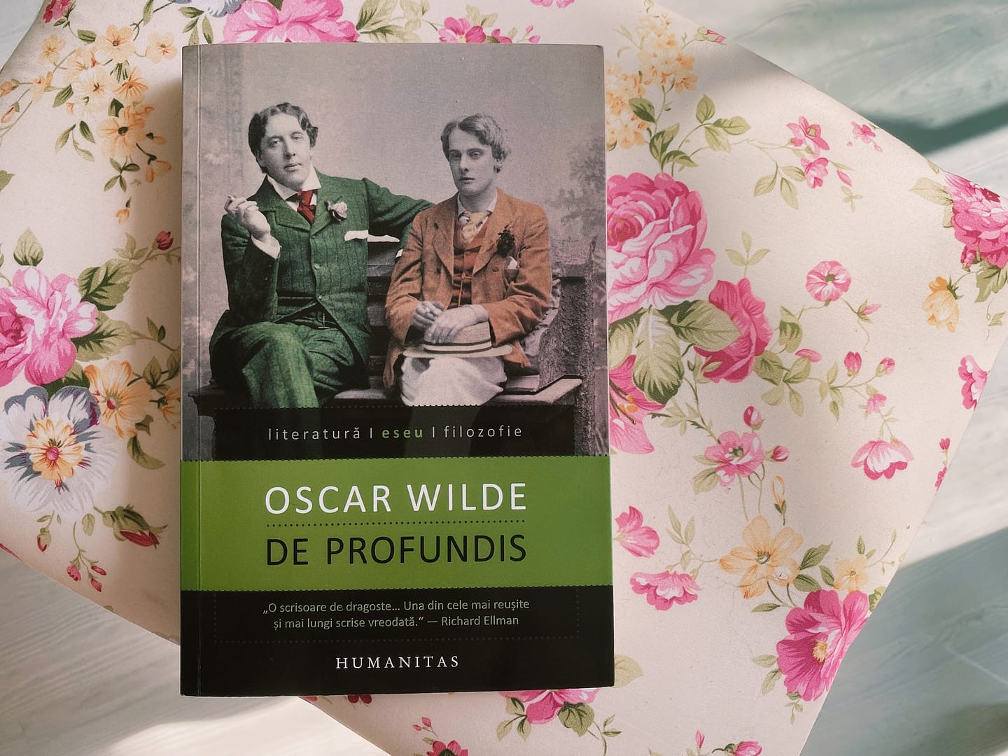 Cartea De Profundis de Oscar Wilde. 