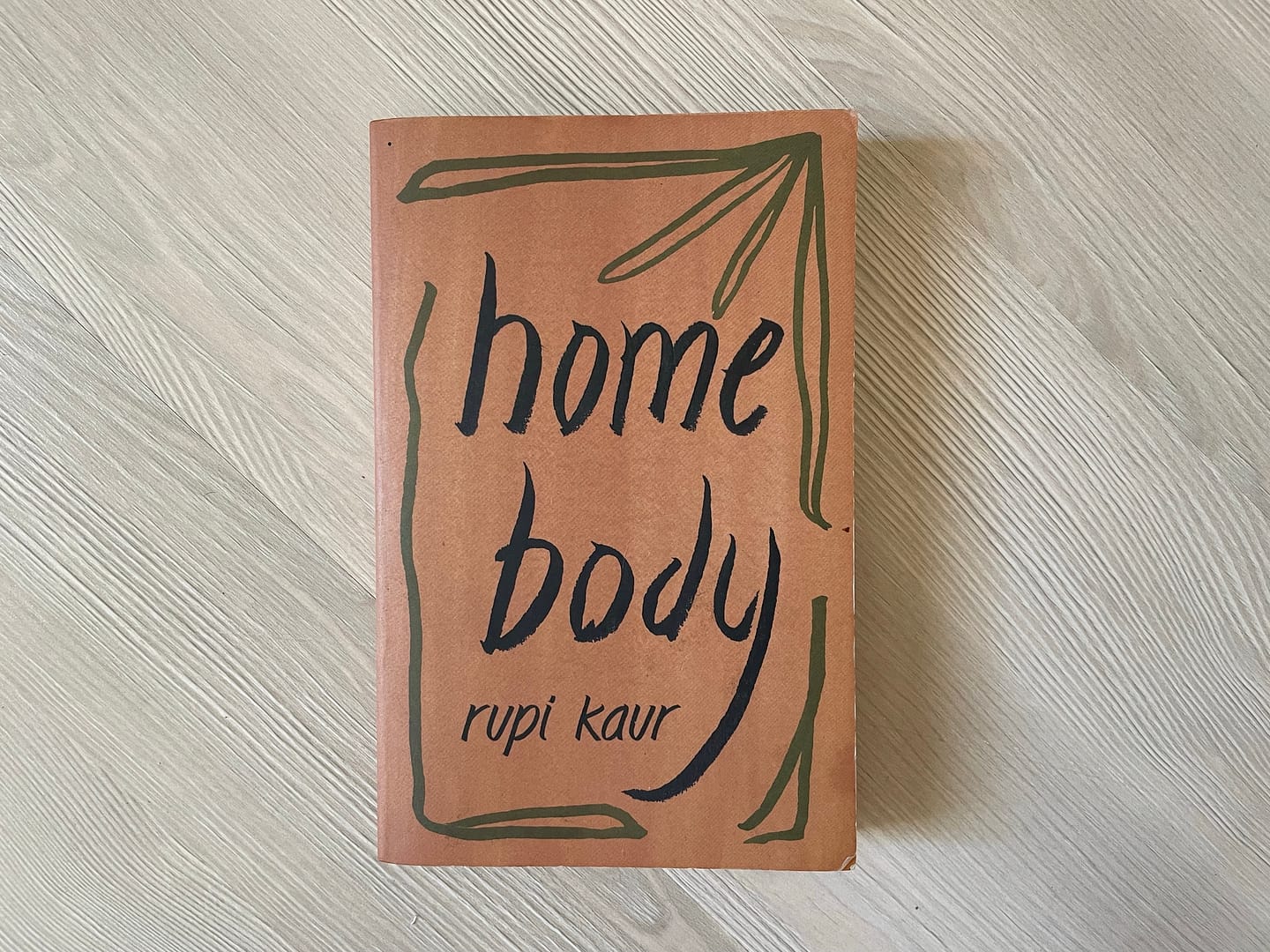 rupi kaur – home body | Recenzie